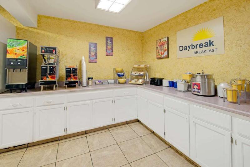 Midtown Inn & Suites ألباكركي المظهر الخارجي الصورة