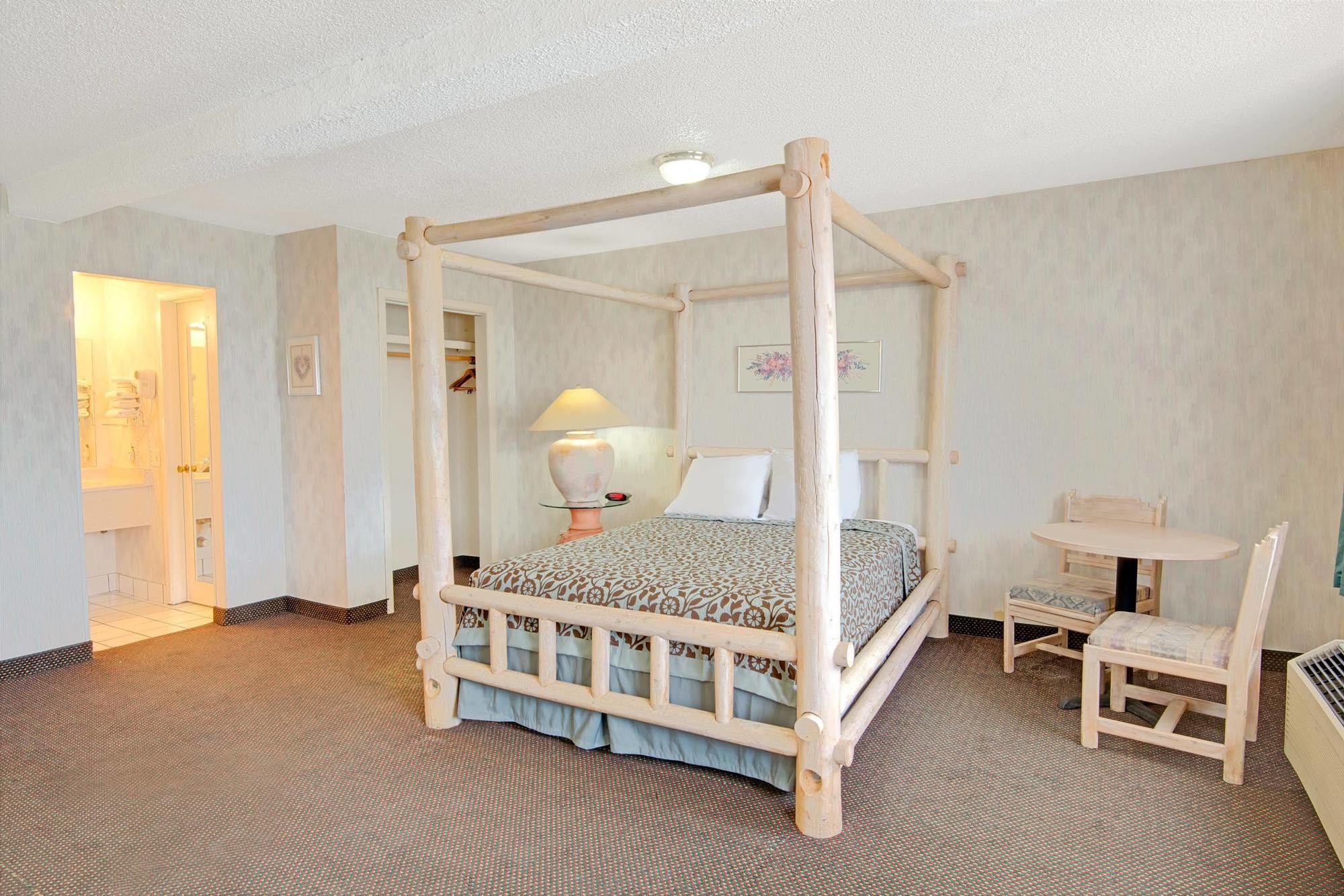 Midtown Inn & Suites ألباكركي المظهر الخارجي الصورة