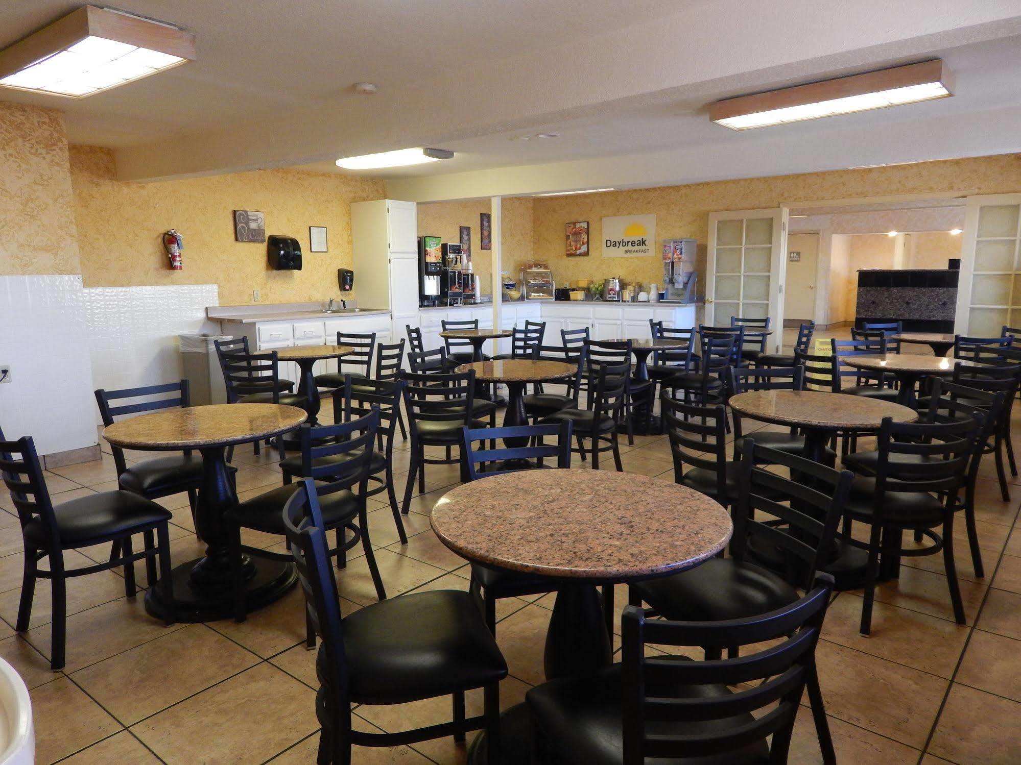 Midtown Inn & Suites ألباكركي المظهر الخارجي الصورة