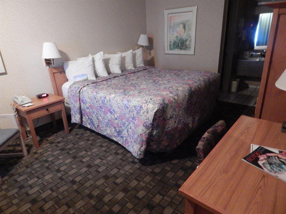 Midtown Inn & Suites ألباكركي المظهر الخارجي الصورة